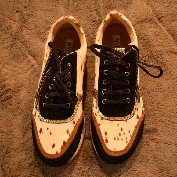 Myra Brand Tennis Shoes - Picture 1 of 7